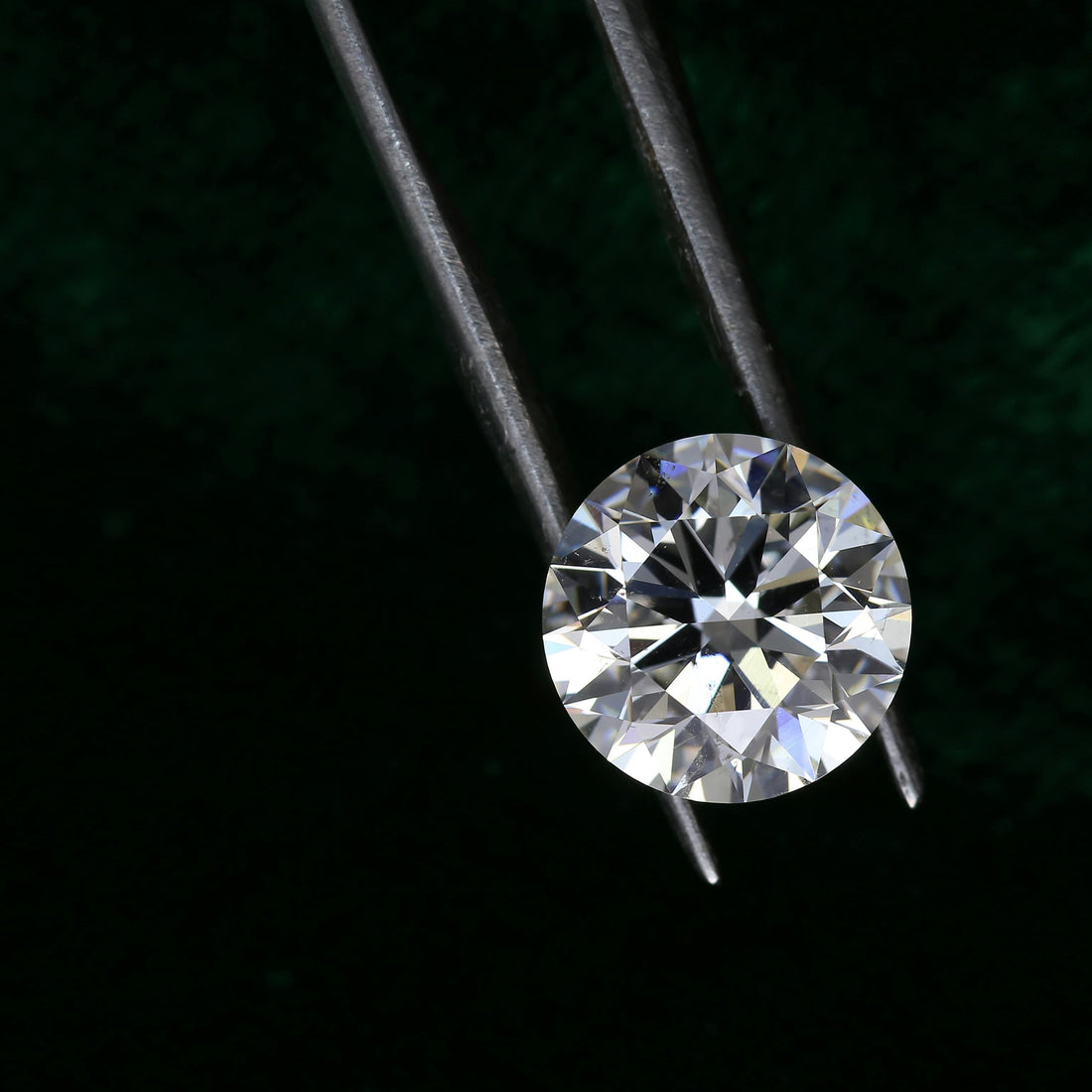 Understanding the 5 Cs of a Diamond and How They Affect Pricing
